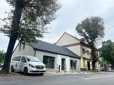 Centrum Pogrzebowe HADES Godne Pożegnania Lipowa 63